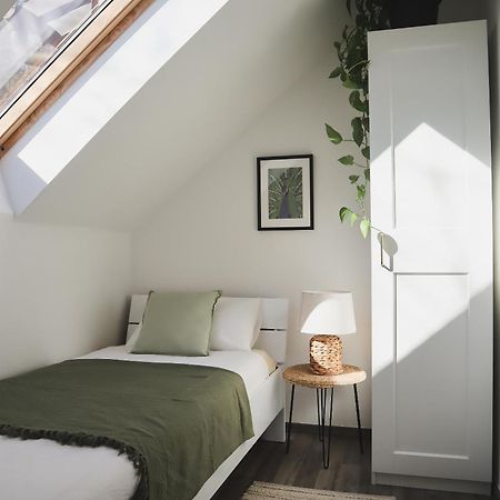 Urban Jungle Apartment - Free Parking 卢布尔雅那 外观 照片