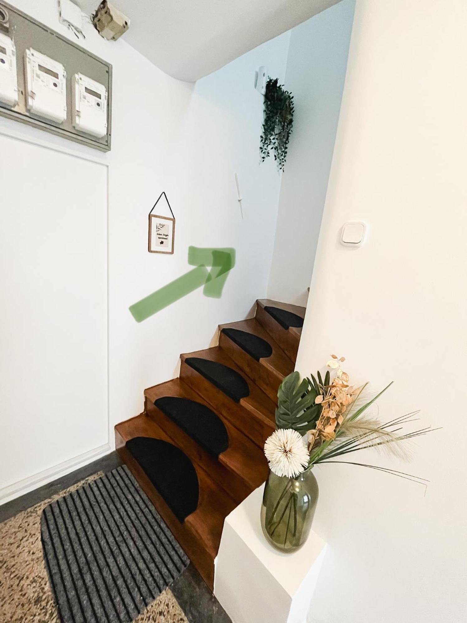 Urban Jungle Apartment - Free Parking 卢布尔雅那 外观 照片